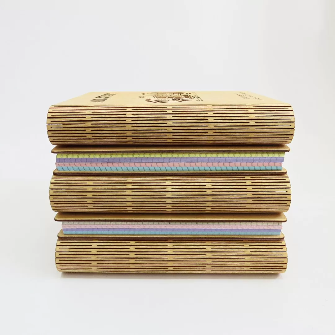 Деревянный блокнот с логотипом