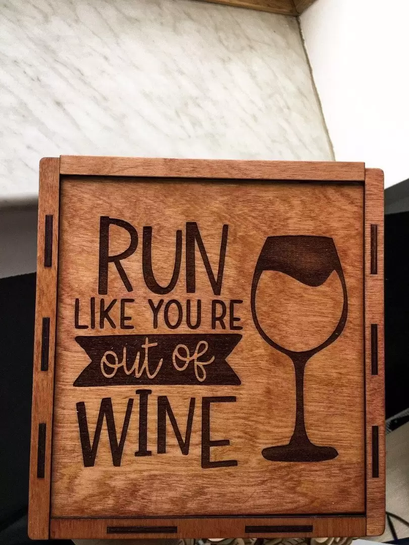 Коробка для бокалов с гравировкой