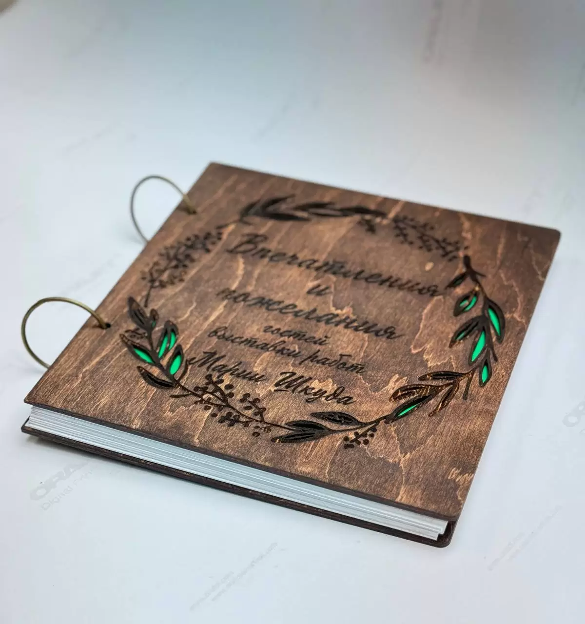 Книга пожеланий гостей на кольцах