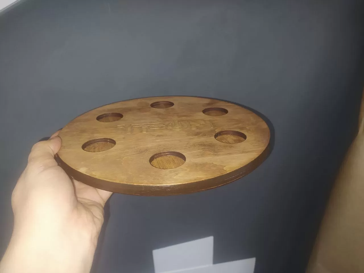 Шотница круглая на 6 рюмок с гравировкой